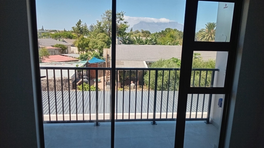 2 Bedroom Property for Sale in Table View Western Cape